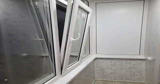 Пластиковые окна на лоджию Старая Русса цена от 9813 руб. м/п. за 50 часов